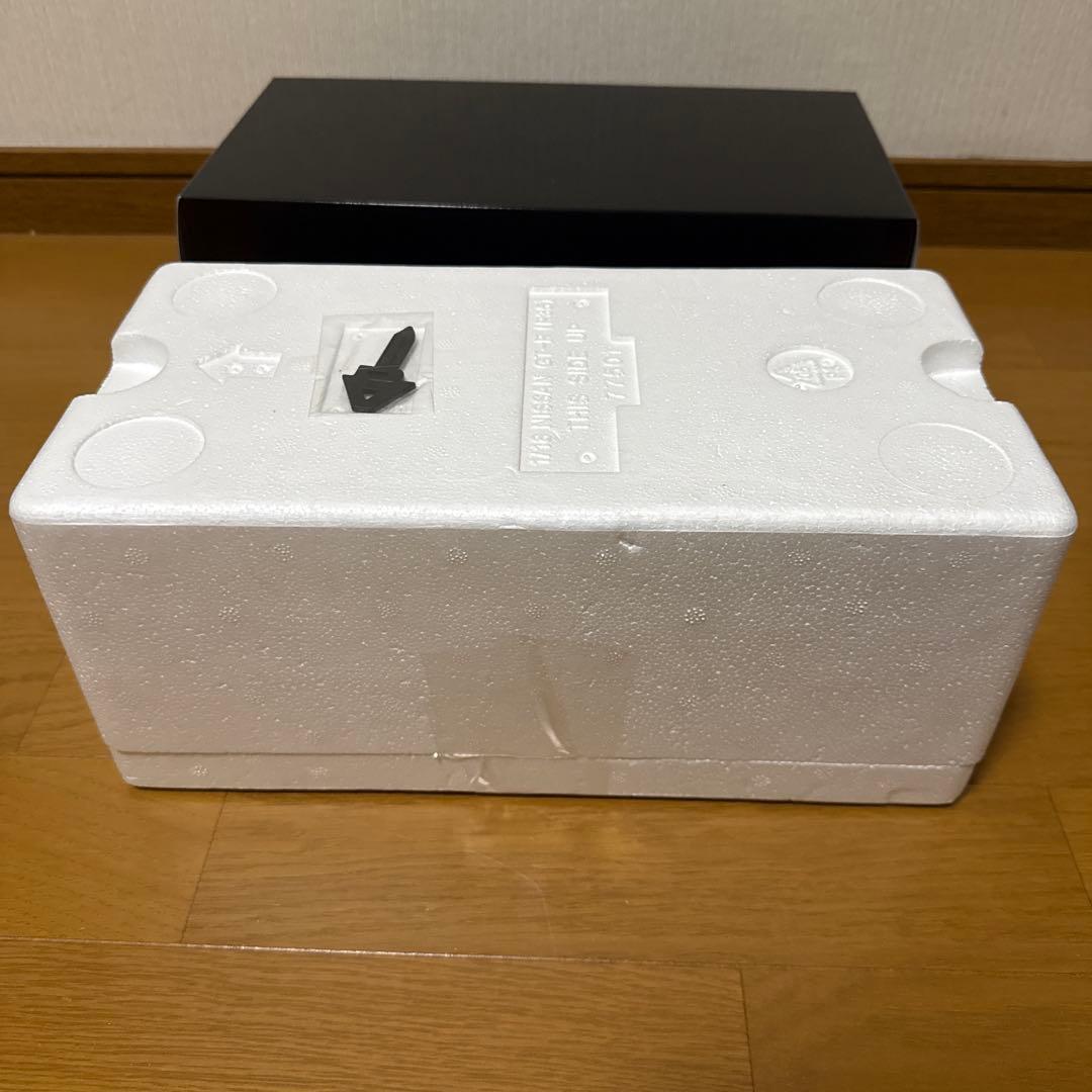 k*u様 オートアートNissan GT-R nismo 1/18 ミニカー ホ