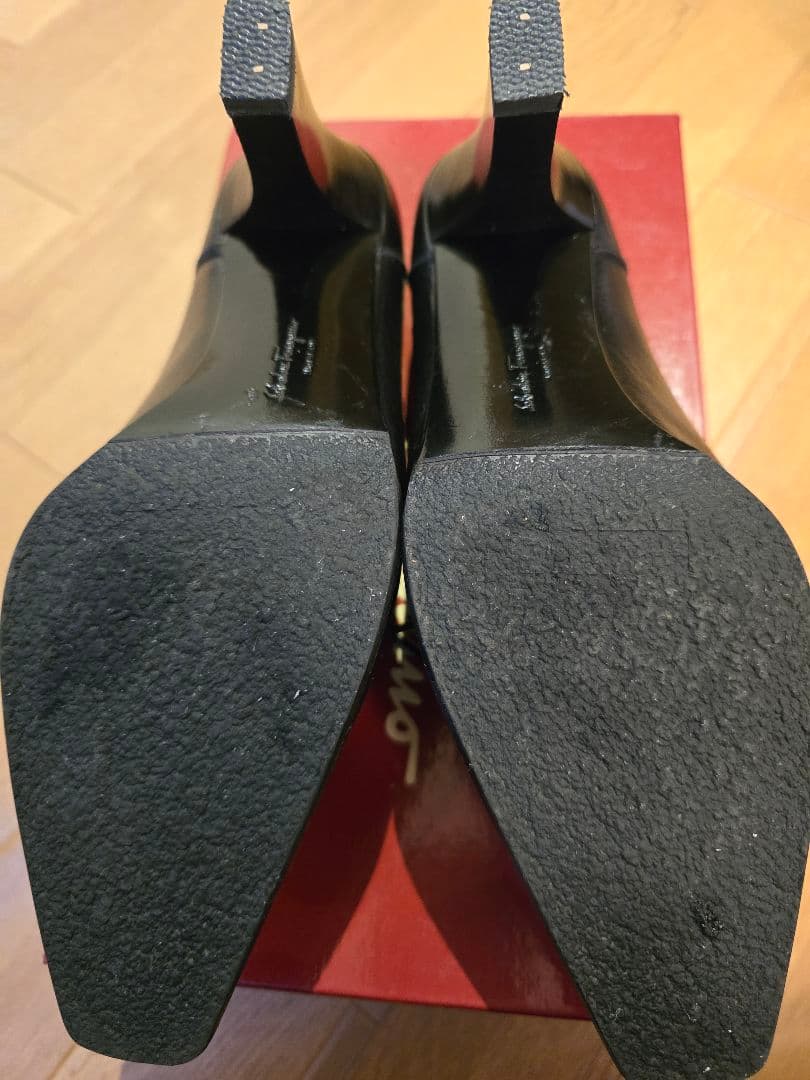 ★未使用 モダン!Ferragamo36 1/2 ヒール7cm滑止付き