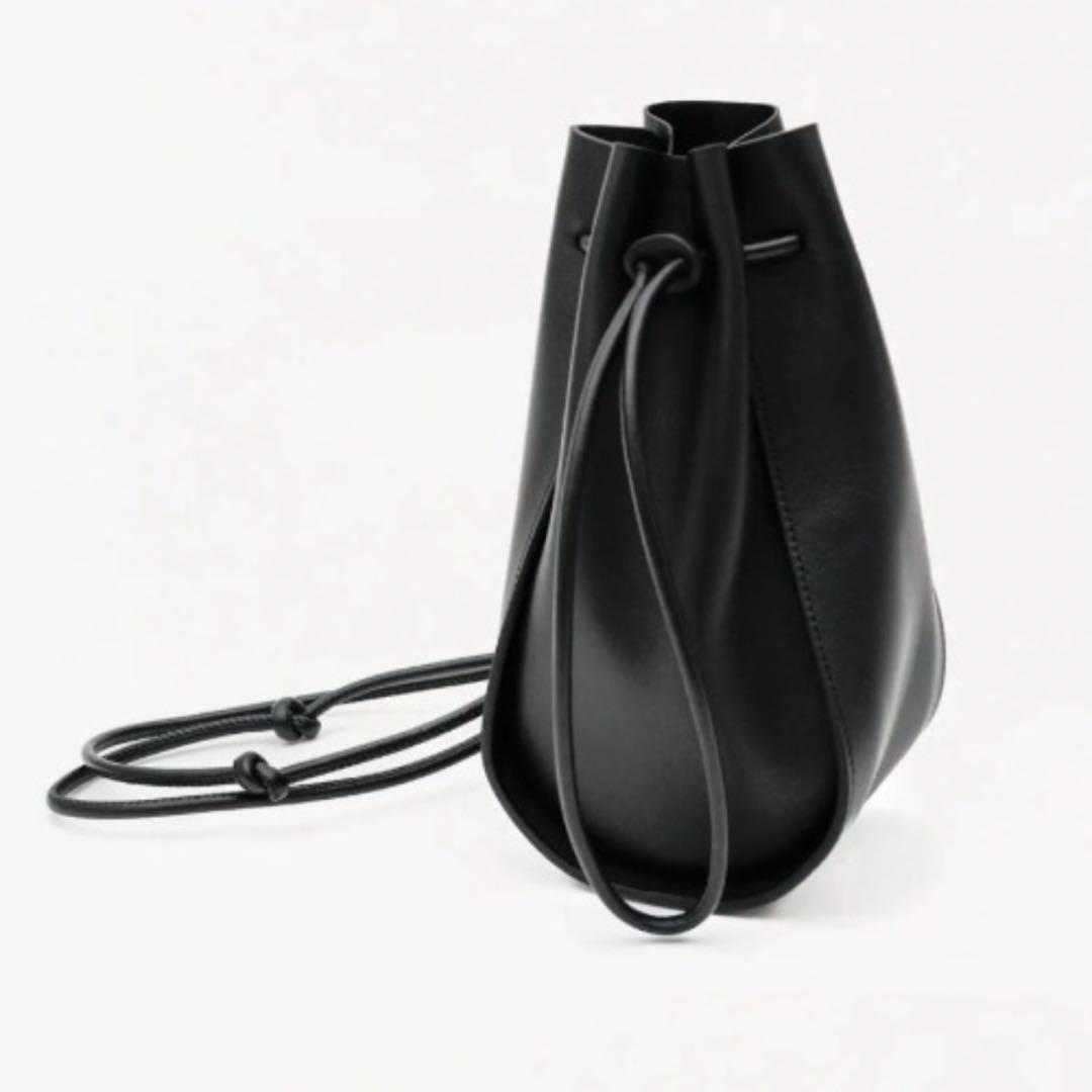 最終値下げ！ITTI 巾着ポーチ【ブラック】