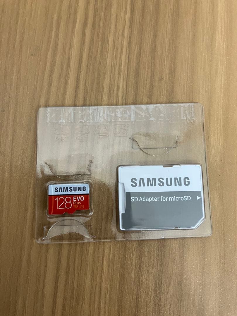 Nintendo Switch本体、プロコン、128GBのsdカード