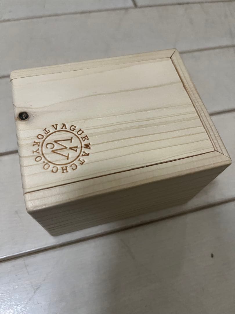 Vague Watch Co ヴォーグウォッチ Carre カレ ホワイト文字盤