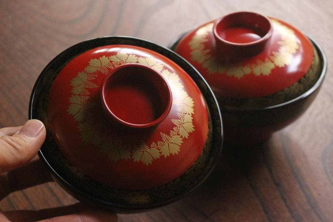 時代逸品！上質朱漆に極上菊桐唐草蒔絵の映えるお椀2点（検輪島塗京塗高台寺蒔絵