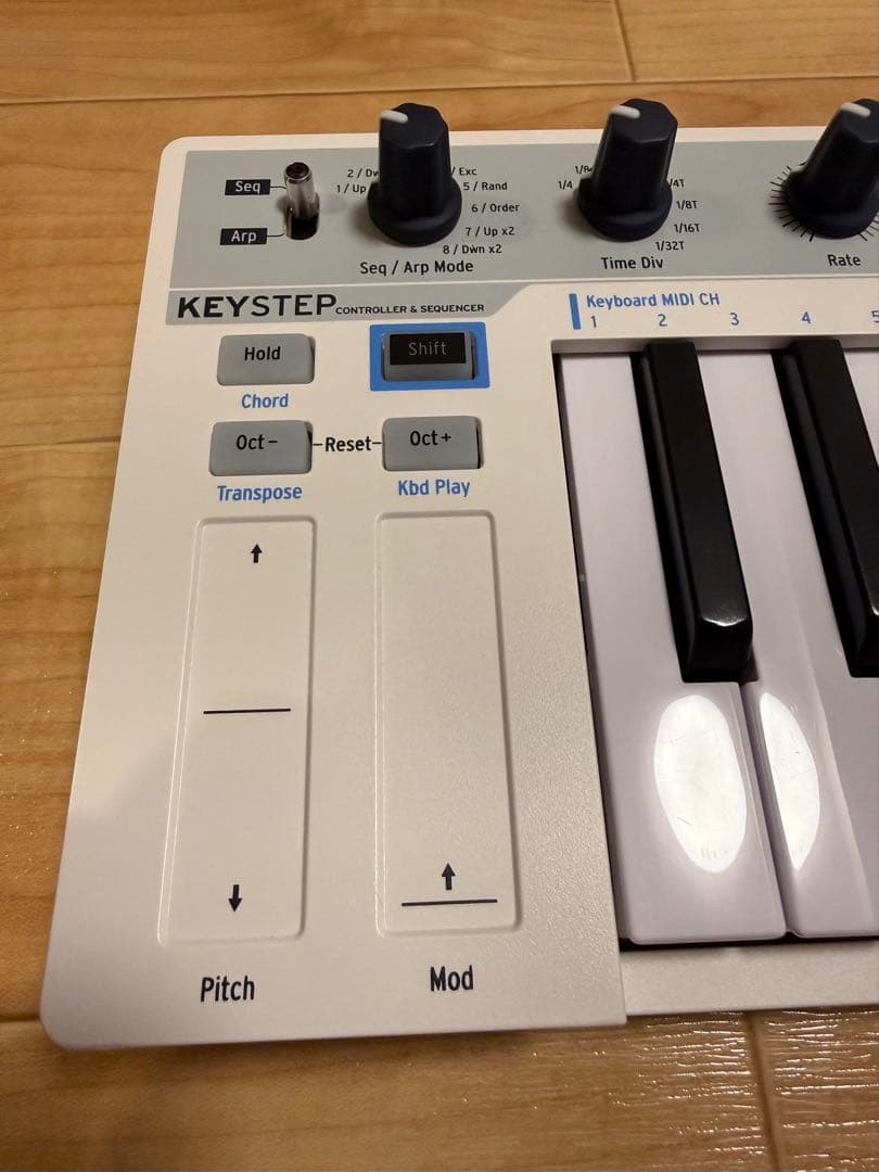 お*つ様 【超美品•完動品】ARTURIA KEYSTEP MIDIキーボード