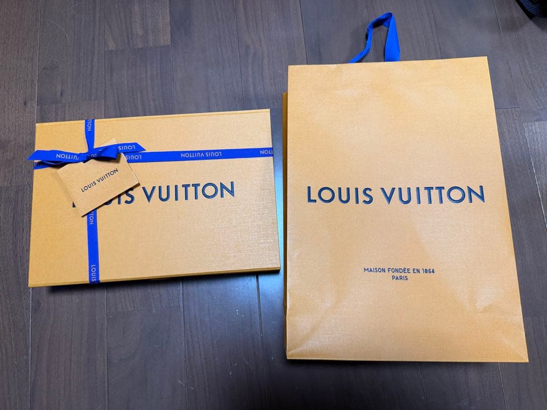 ルイヴィトン　マフラー・IVエセンシャル