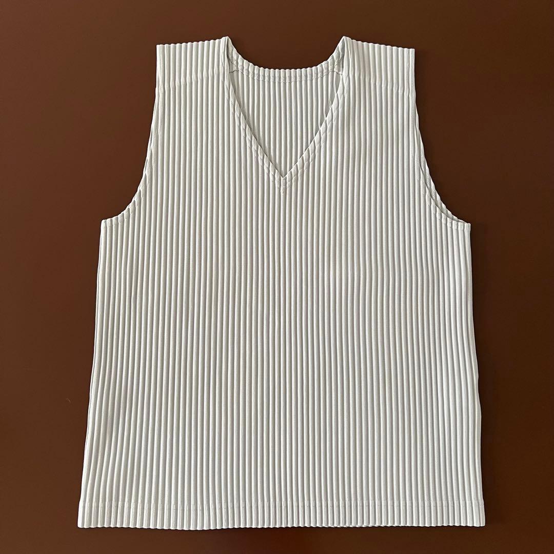 HOMME PLISSE ISSEY MIYAKE 薄めブルーのトップス