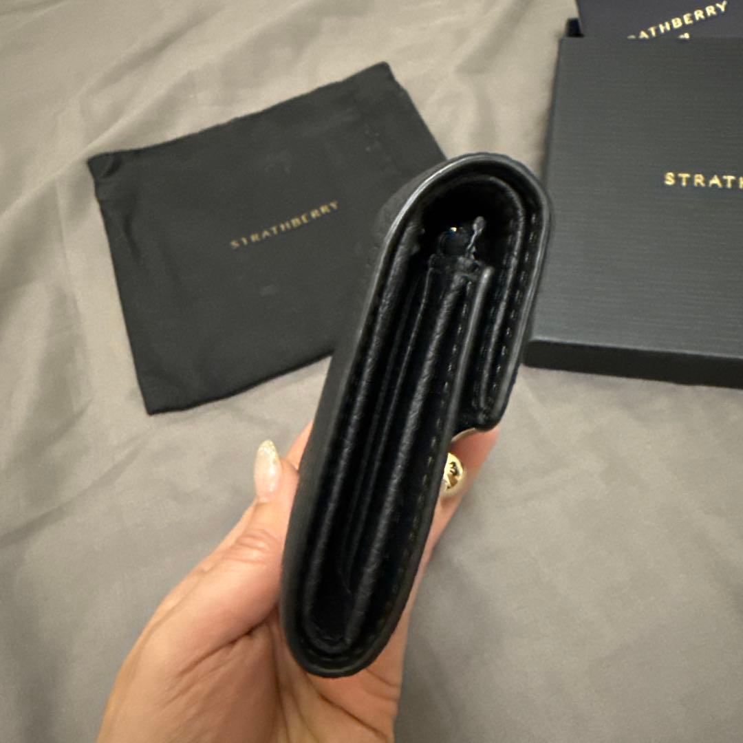 なこ様ご購入用★STRATHBERRY ブラック 二つ折り財布