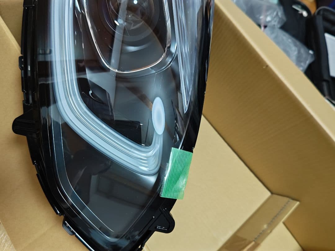 フィット　ホンダ　ヘッドライト　右