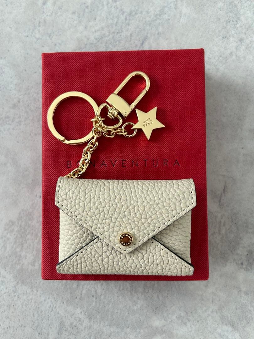 ボナベンチュラ　アイボリー レザー キーケース