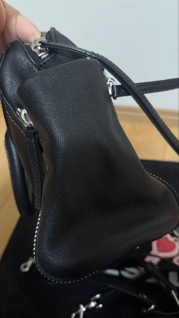 DIESEL LE-ZIPPER クロスボディバッグ