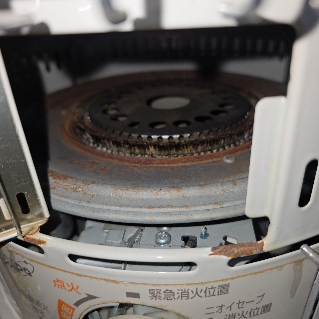 トヨトミ　KS-67G　自然通気形解放式石油ストーブ