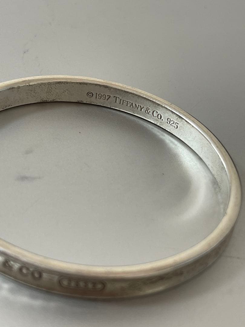 ティファニー ナロー バングル SV925