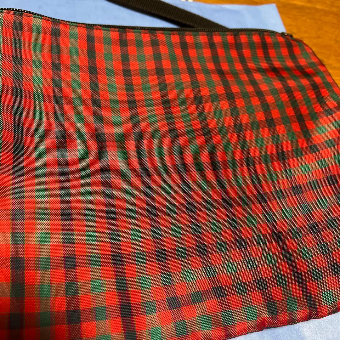 完売品　ファミリア　ショルダーバッグ　very掲載