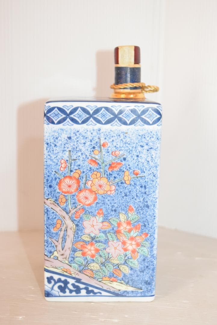 希少品 SUNTORY スペシャルボトル 有田焼 染錦吹墨狛犬草花文瓶 古酒