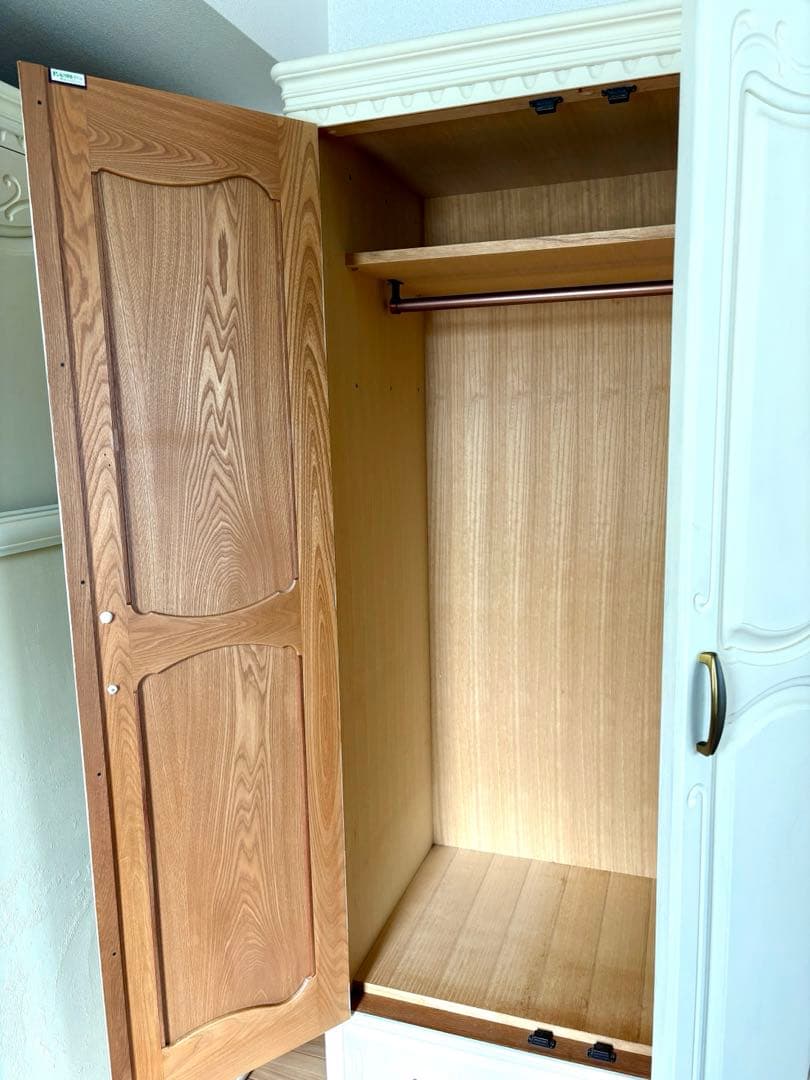 s*s様 【リメイク家具】洋風 婚礼タンス 姿見付き オフホワイト ミルクペイン