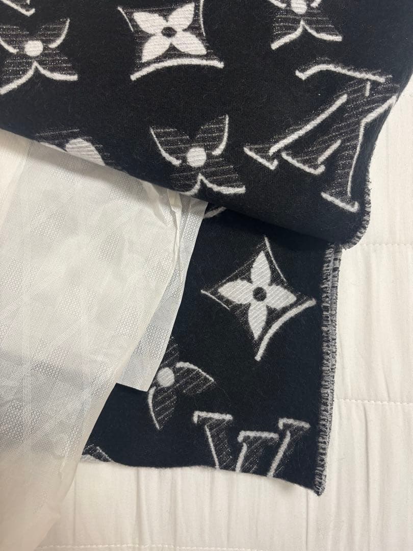 【新品未使用】マフラー・LV エセンシャル 正規品 ルイヴィトン