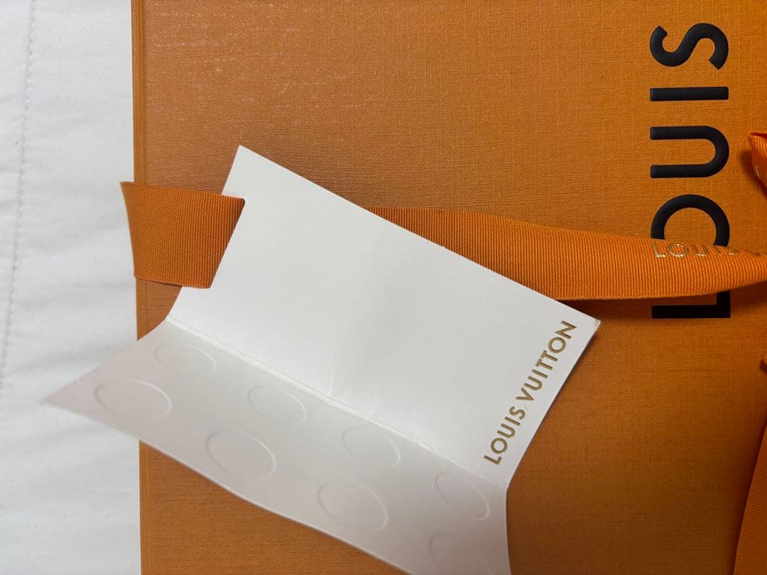 【新品未使用】マフラー・LV エセンシャル 正規品 ルイヴィトン