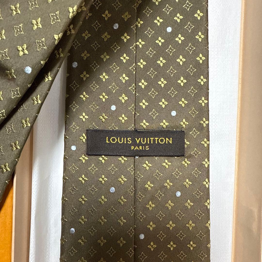 ルイヴィトン　ネクタイ　カーキ　モノグラム　シルクジャガード　結婚式