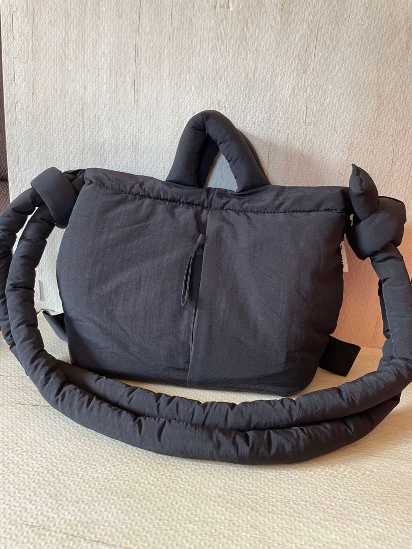 ÖLEND ブラック ショルダーバッグ