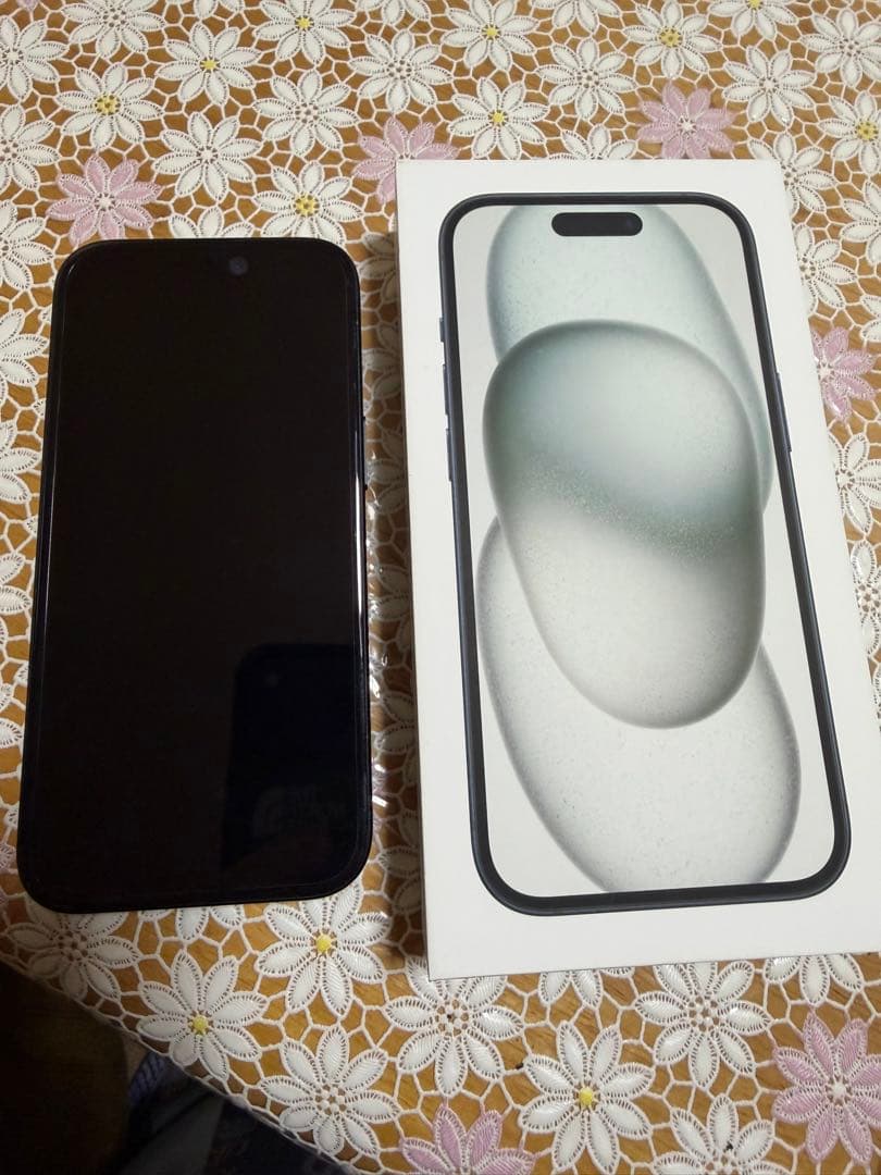 Rash4　【美品】iPhone15 ブラック　128GB