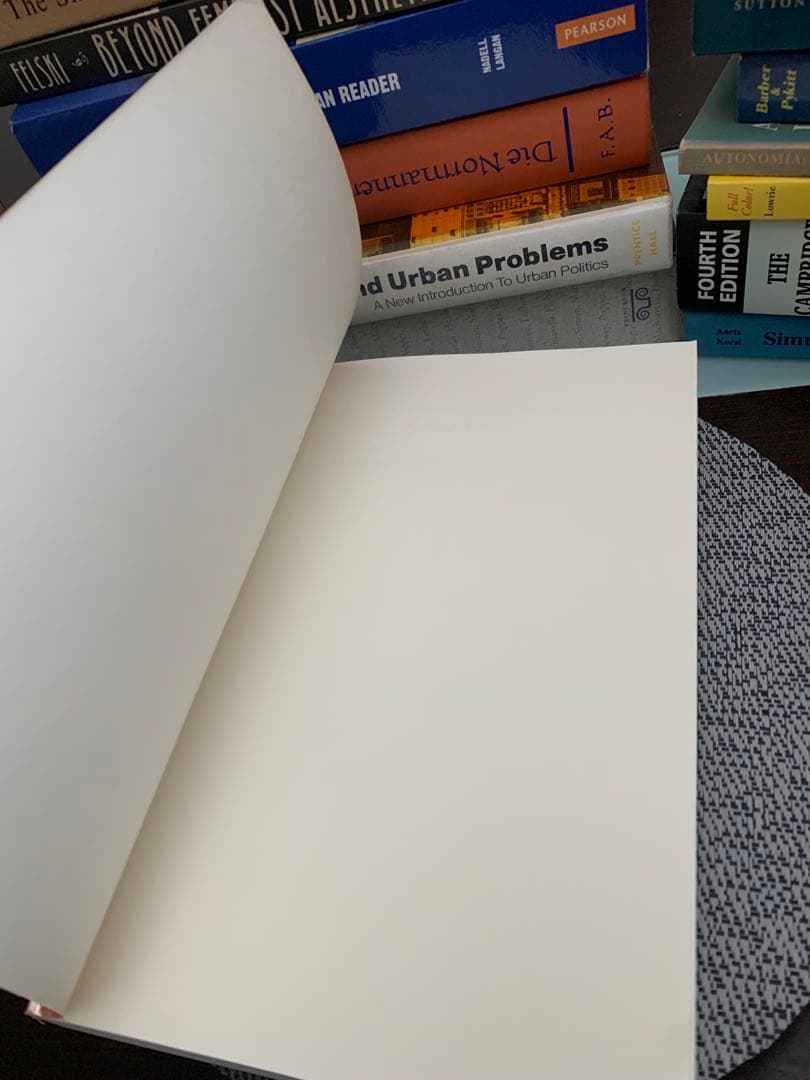 希少　Neuronal Man: The Biology of Mind