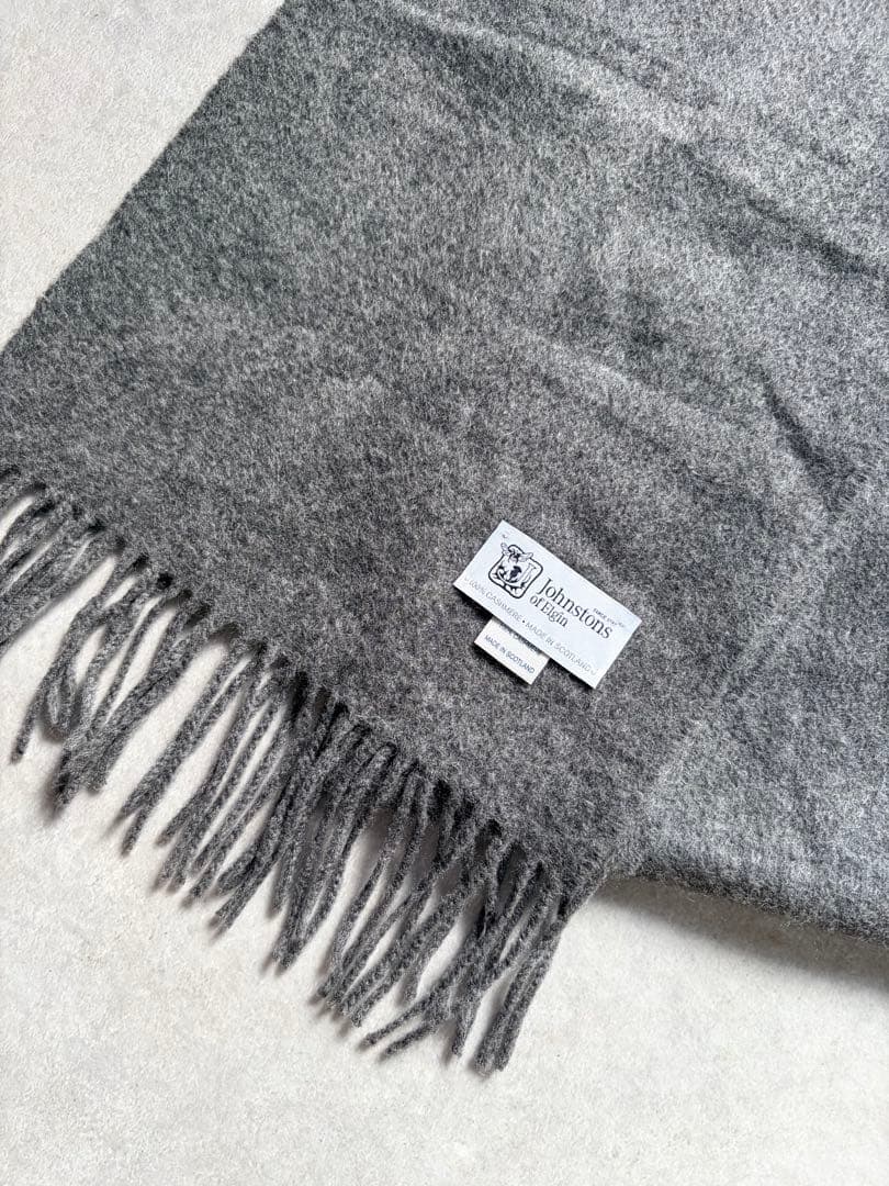 【未使用に近い】定価4万JohnstonsofElgain カシミヤ