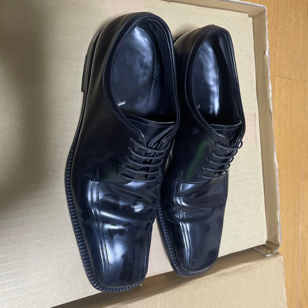 プラダ黒いドレスシューズ スクエアトゥ
