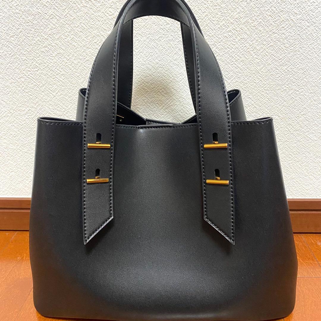 CHARLES & KEITH ブラック トートバッグ　極美品
