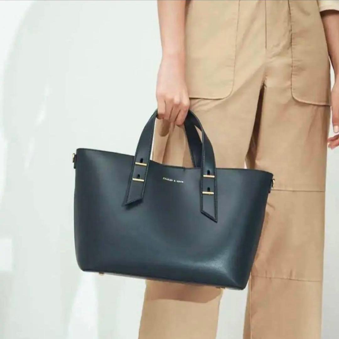 CHARLES & KEITH ブラック トートバッグ　極美品