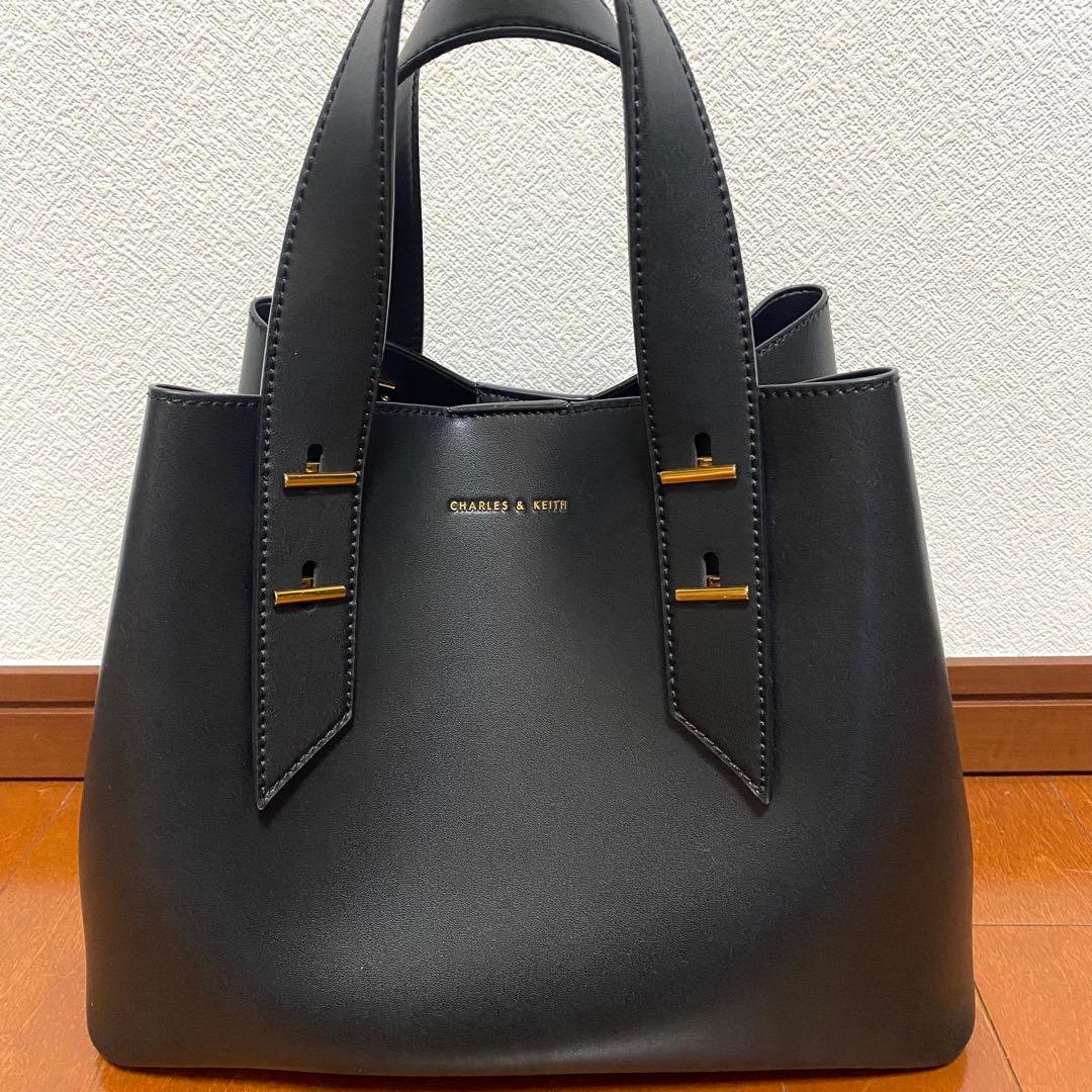 CHARLES & KEITH ブラック トートバッグ　極美品