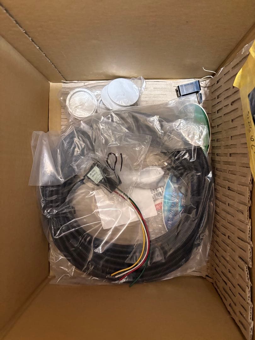 クオン ボルボ 共通　LEDテールランプ