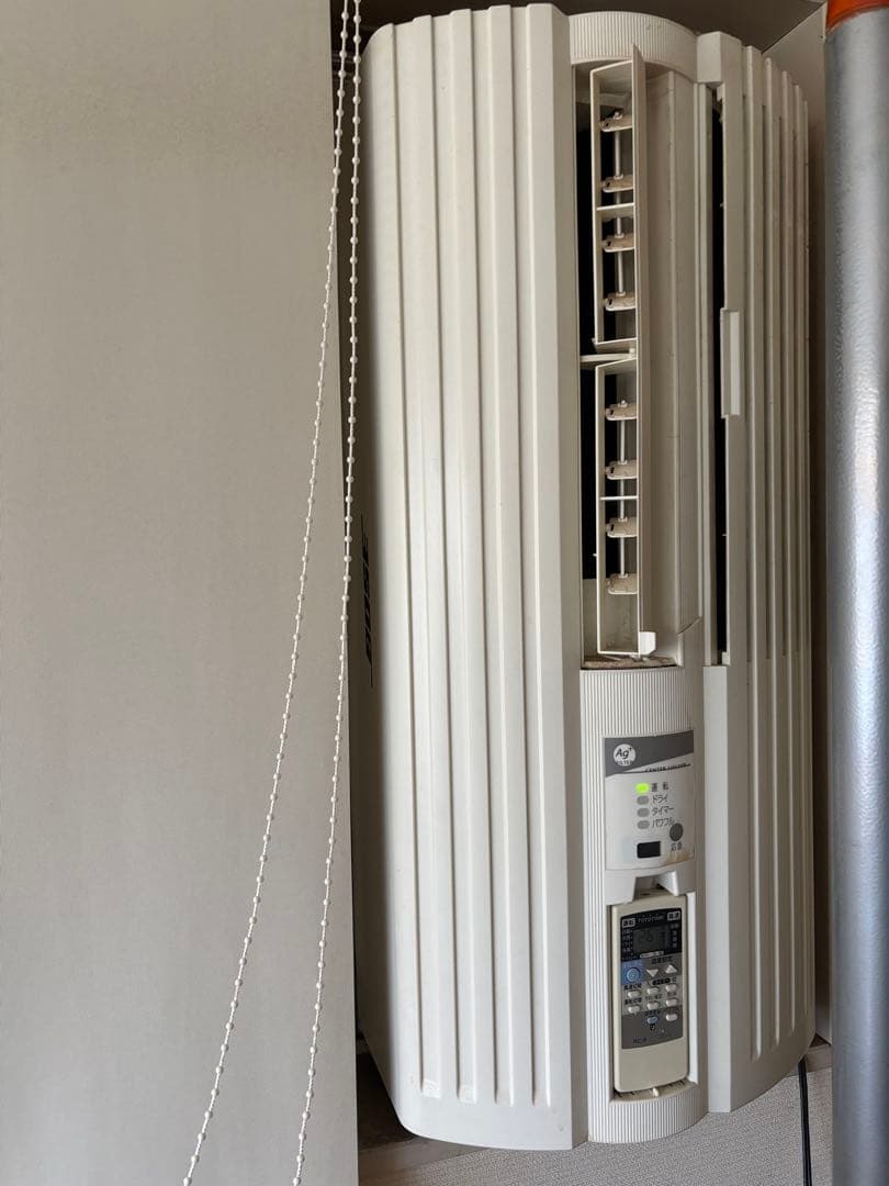 トヨトミ窓型エアコン冷房・除湿，取り付け枠付