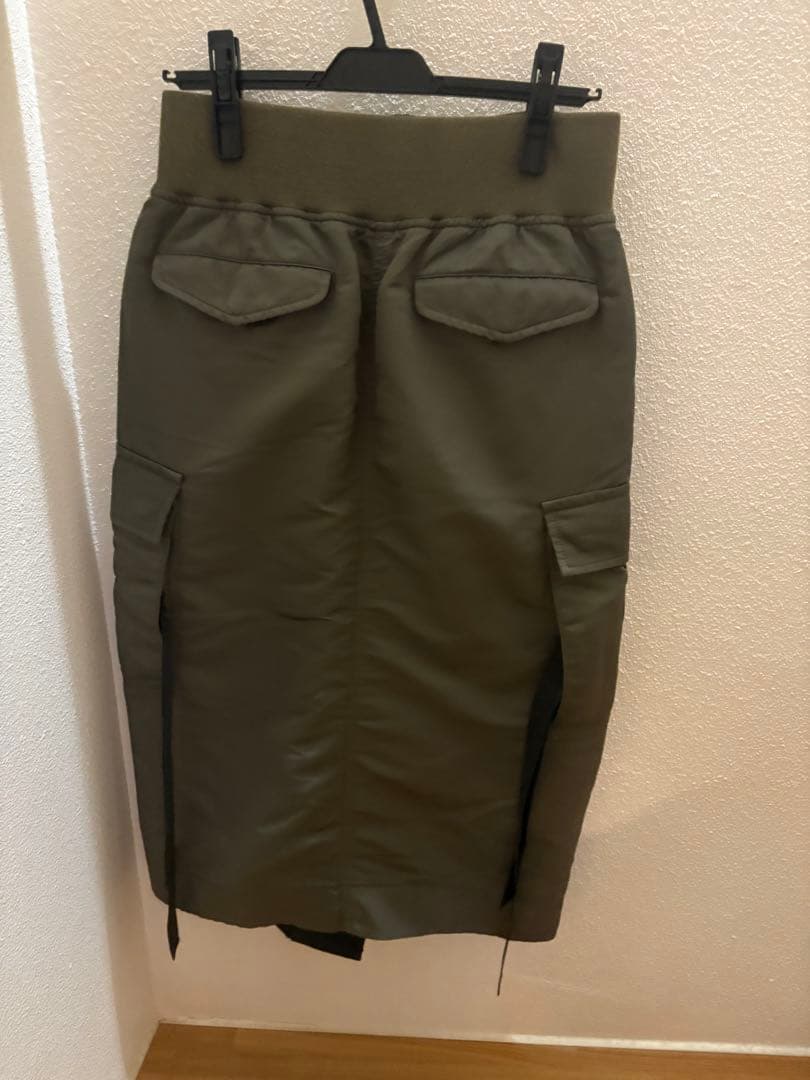 サカイ　sacai ナイロン　カーキ　オレンジ　MA-1 スカート　３