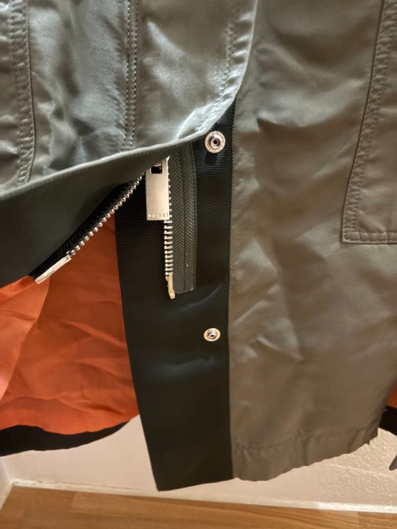 サカイ　sacai ナイロン　カーキ　オレンジ　MA-1 スカート　３