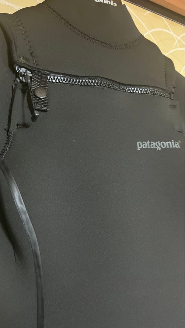 新品 Patagonia R3 ウィメンズ サイズ4 ウェットスーツ