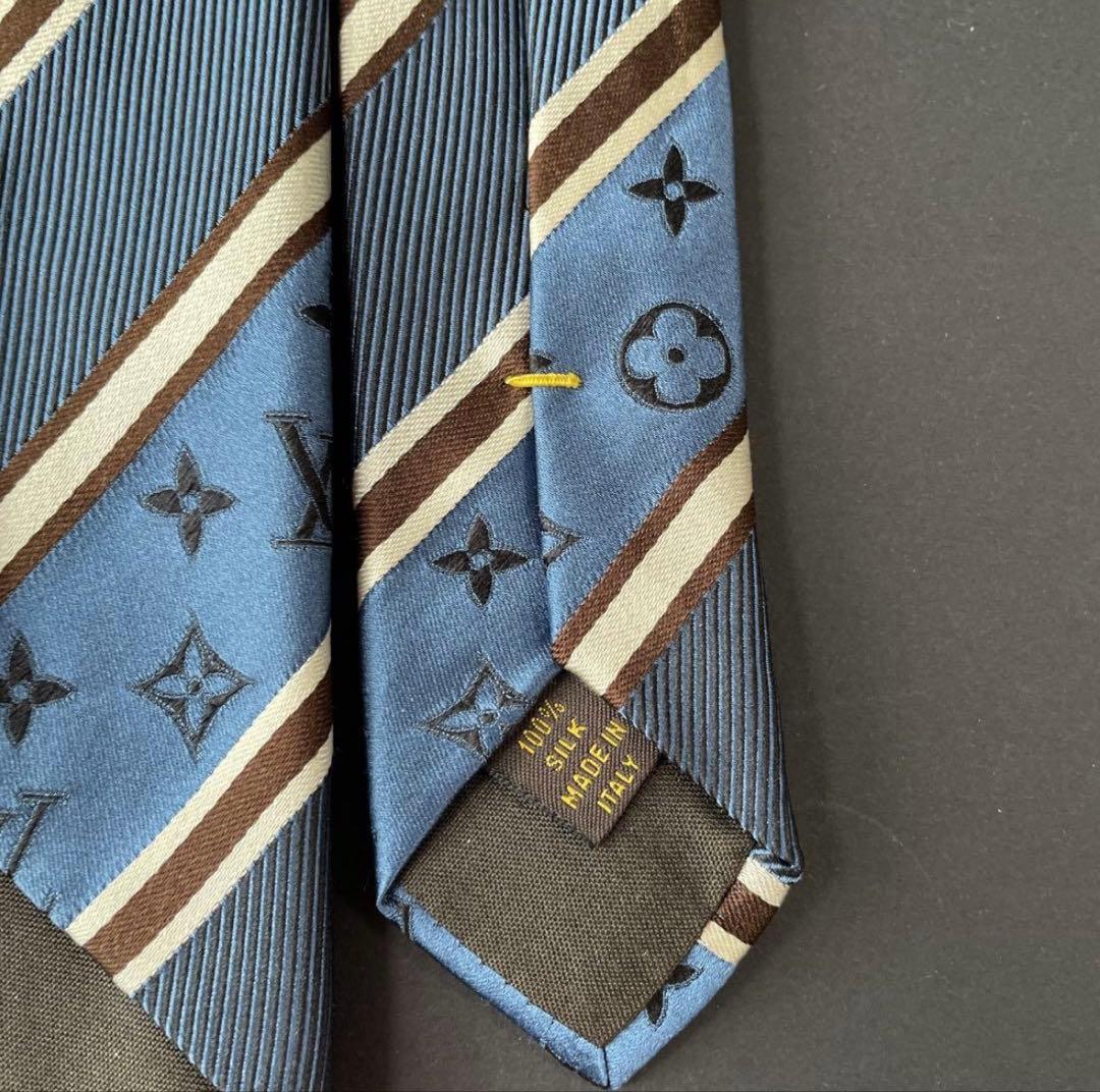 Louis Vuitton ブルーネクタイ