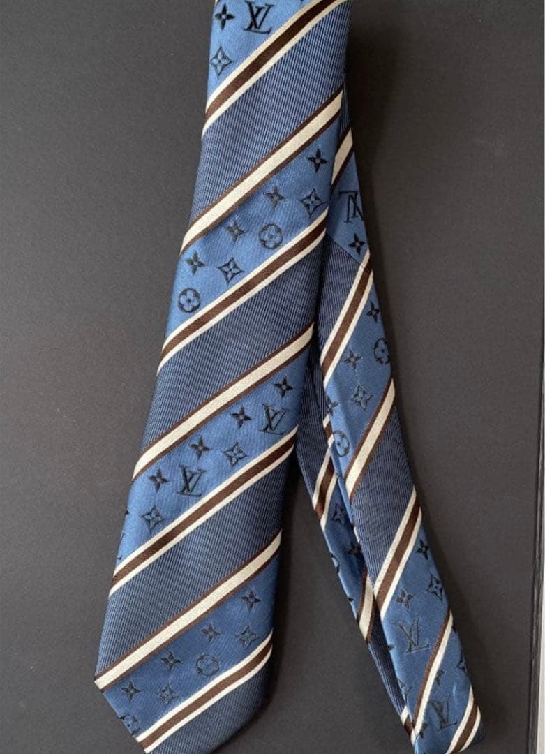 Louis Vuitton ブルーネクタイ