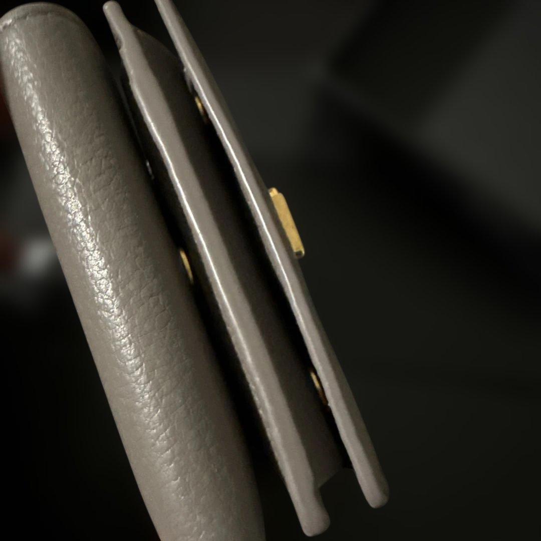 ゆうこりん YSL グレー 三つ折り財布