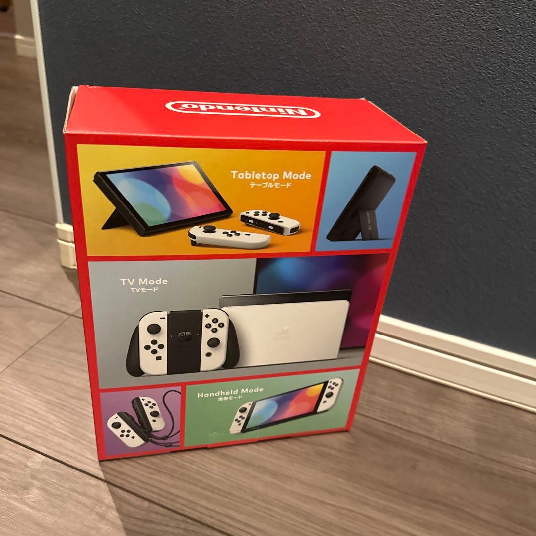 Nintendo Switch 有機ELモデル ホワイト/ブラック　新品未開封品
