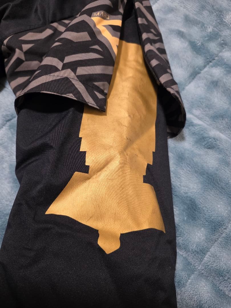 マークリーン　スノーボードウェア 黒/ゴールド 　上下セット　Sサイズ