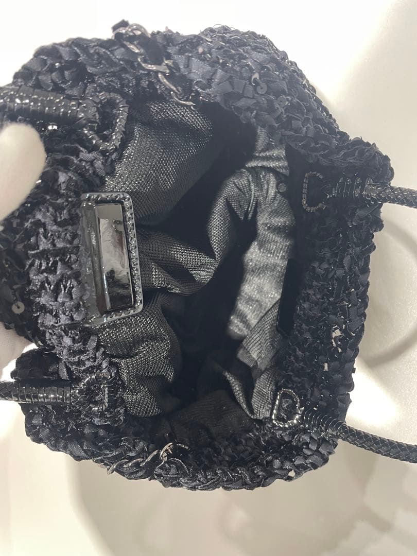 アンテプリマ　チェーンショルダーバッグ