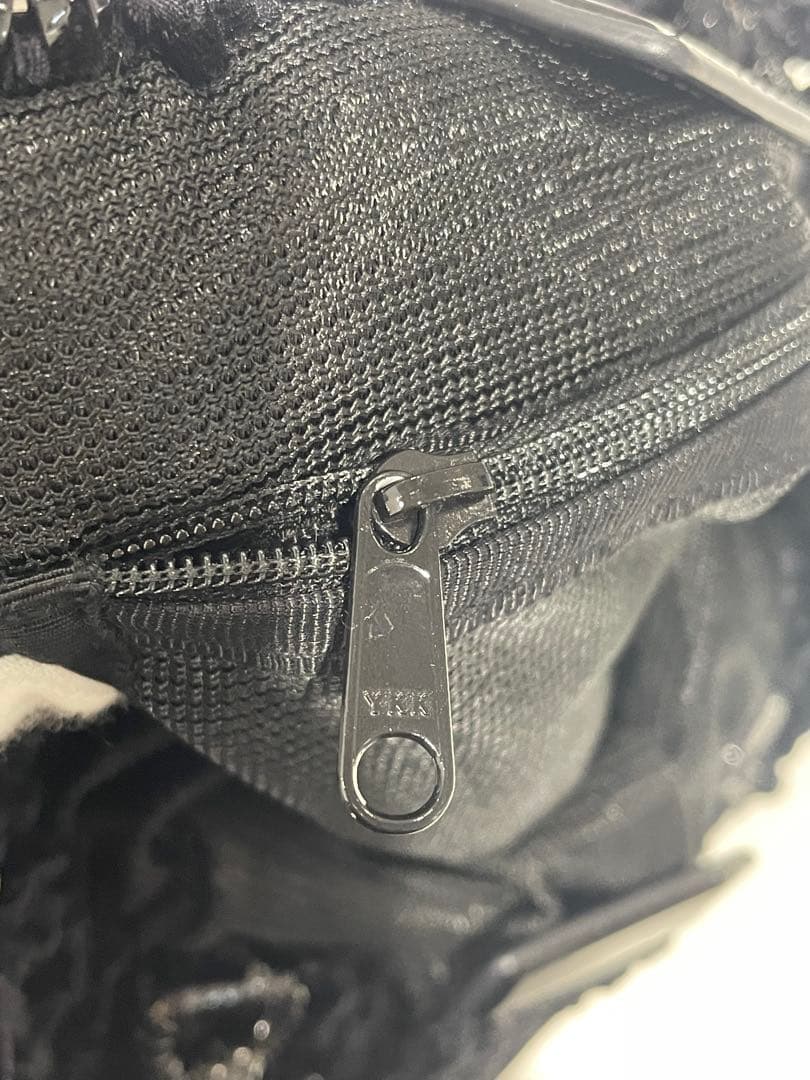 アンテプリマ　チェーンショルダーバッグ