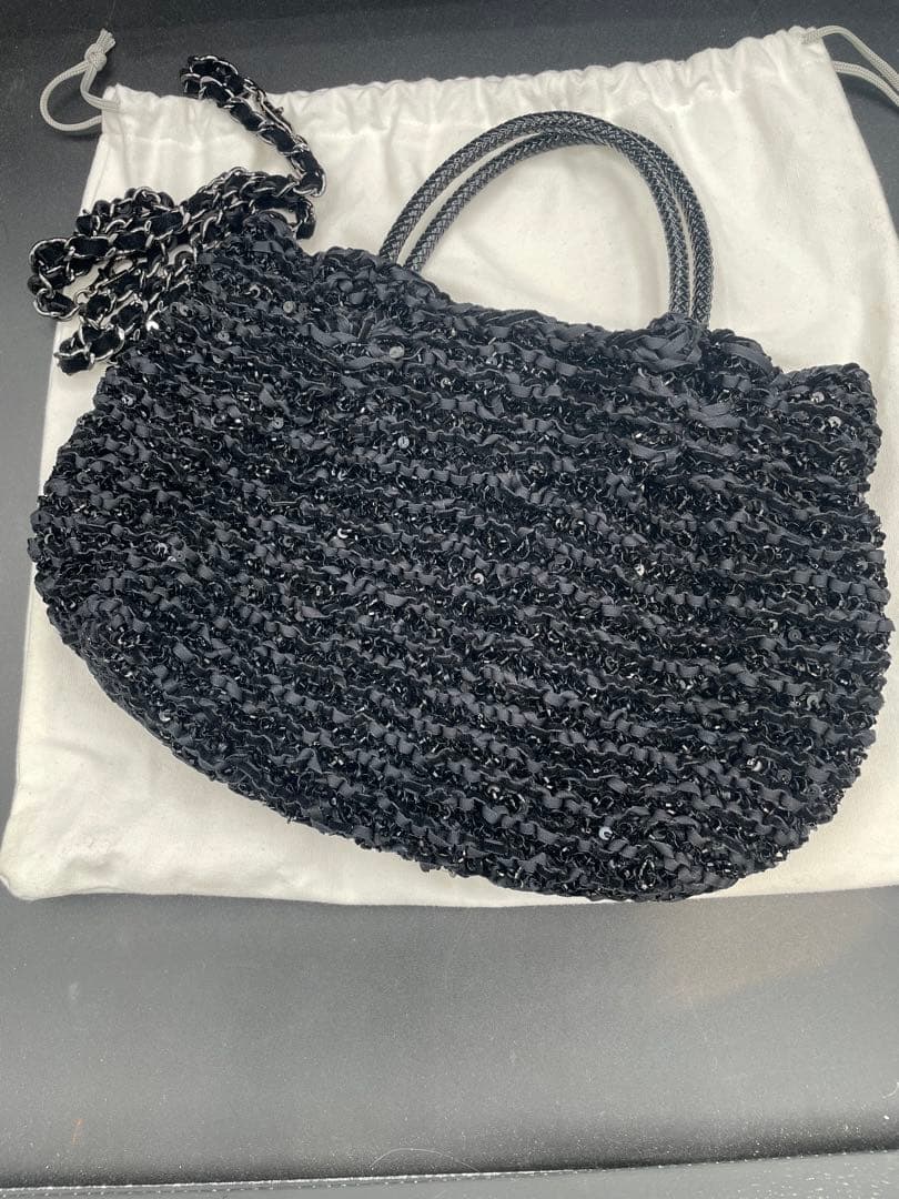 アンテプリマ　チェーンショルダーバッグ