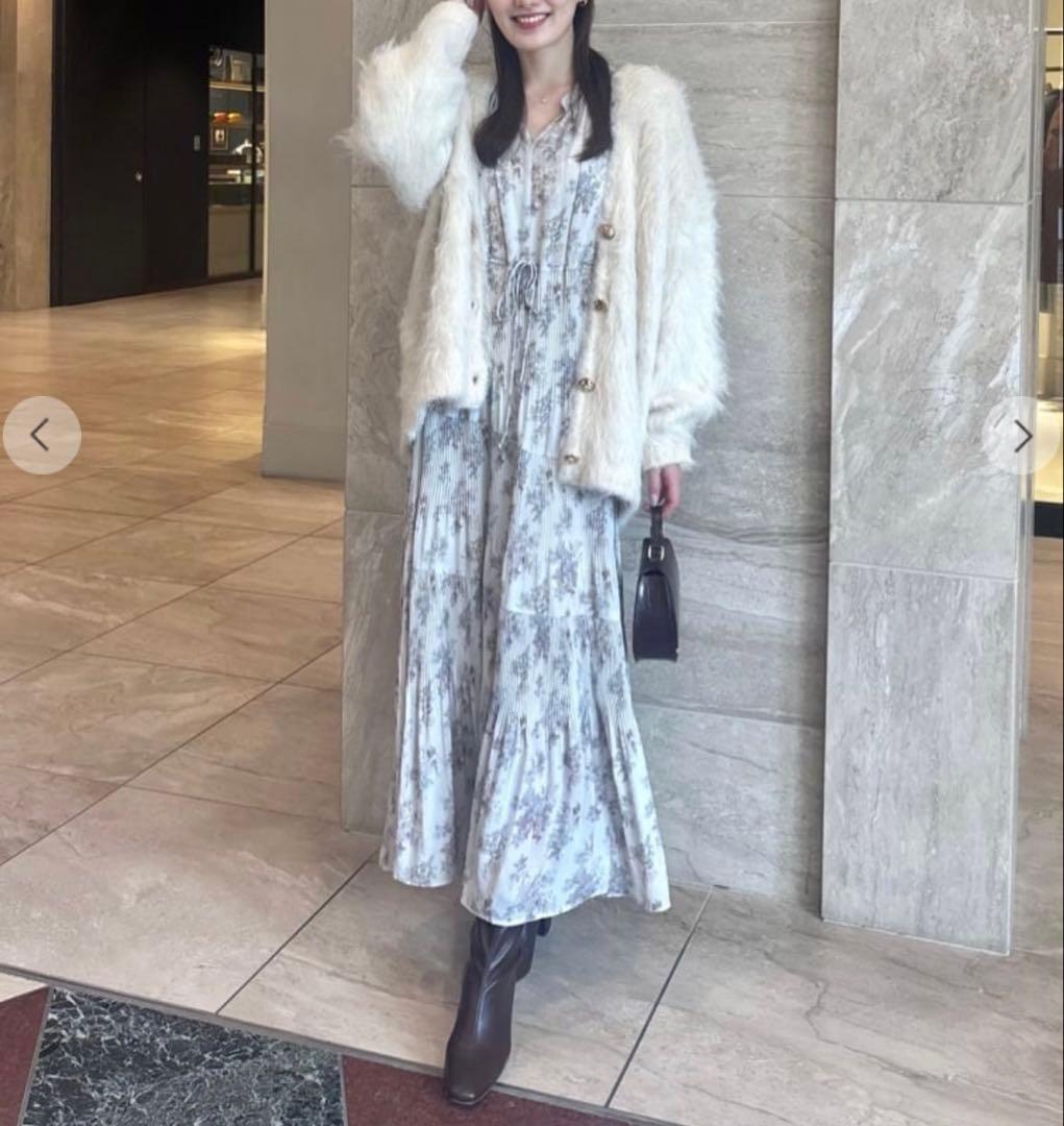 COCO DEAL フラワープリントプリーツティアードワンピース　ブルーグレー