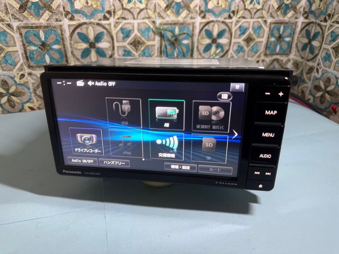 カーナビ CN-HE01WD. PANASONIC-2022