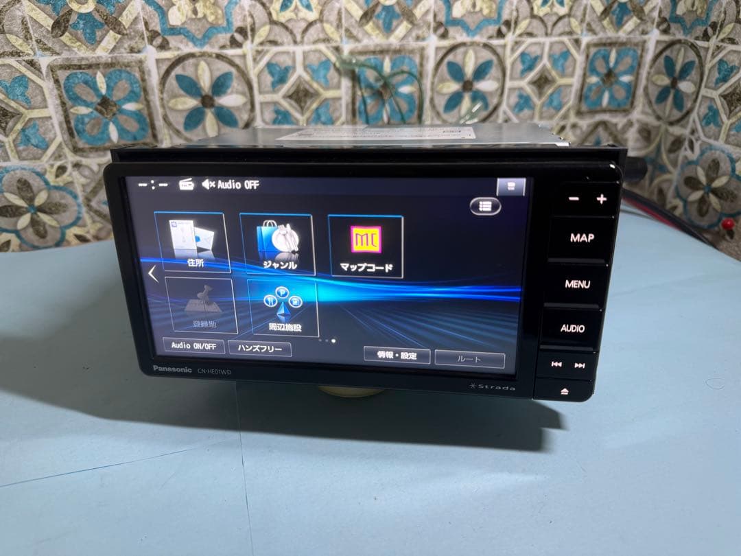 カーナビ CN-HE01WD. PANASONIC-2022