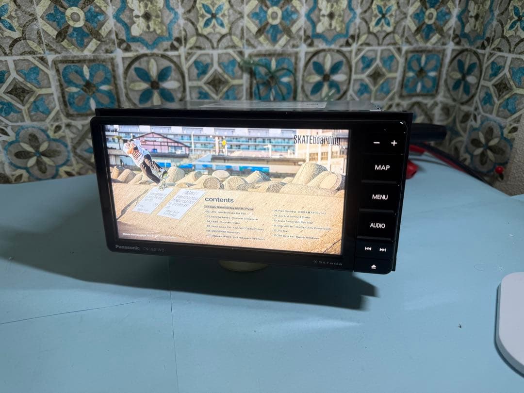 カーナビ CN-HE01WD. PANASONIC-2022