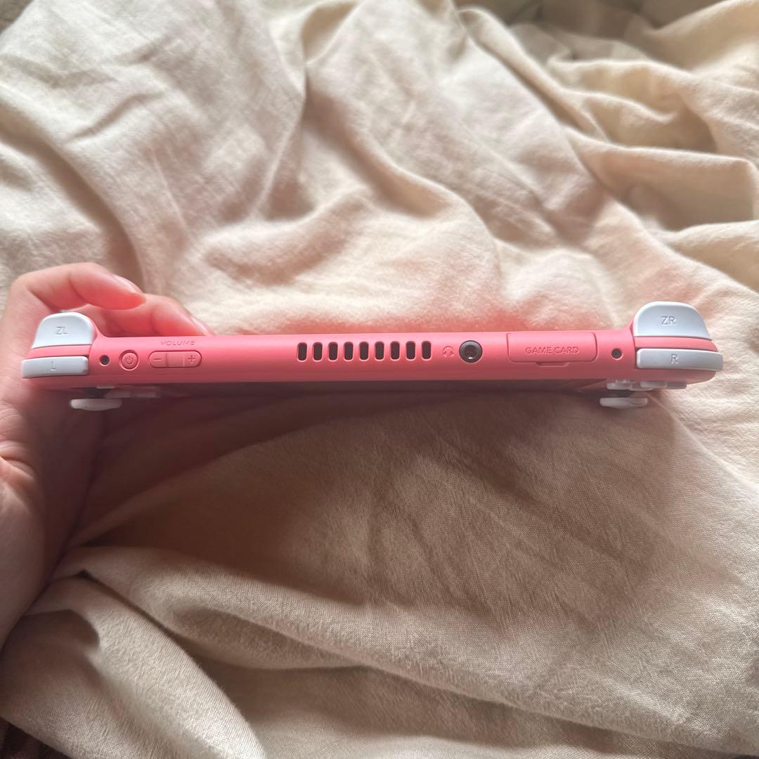 Nintendo Switch Lite ピンク 本体とゲームカード付き