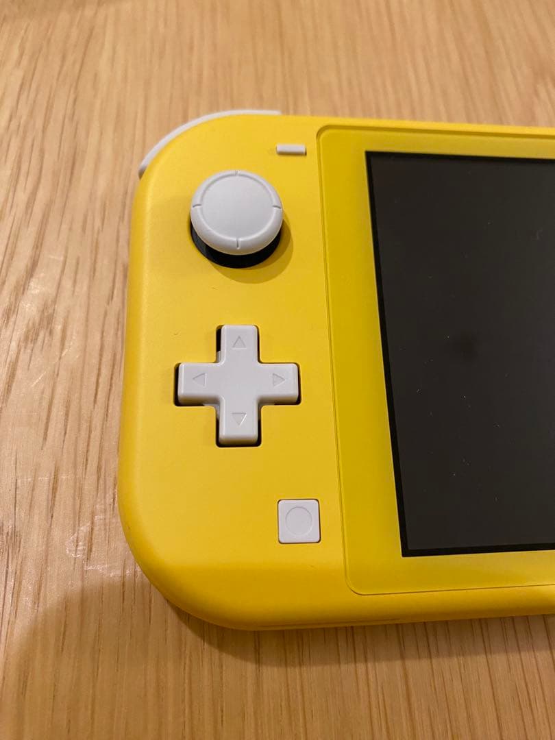 箱あり　Nintendo Switch Liteイエロー 初期化・動作確認済