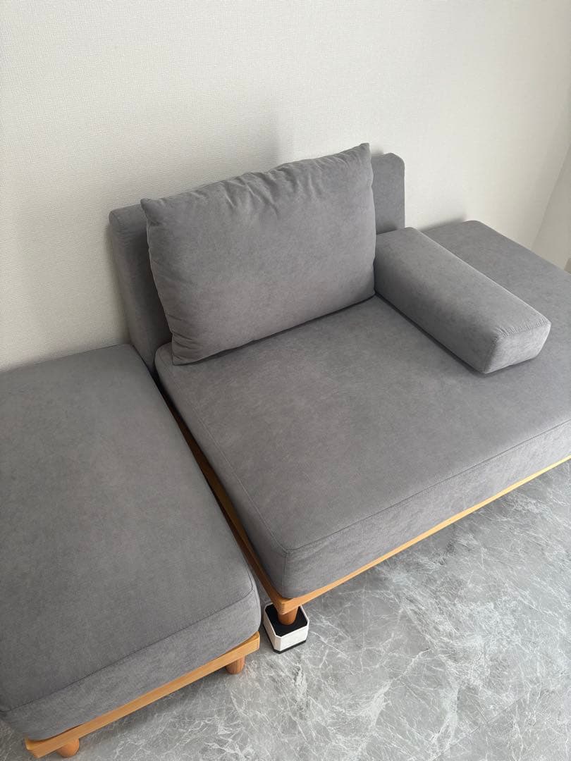 未使用品　VENTOTA FINE KAGUグレー 右2人掛け用　オットマン付き