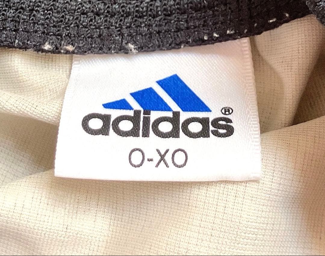 adidas シルバー ピステ・ウィンドブレーカー上下セット